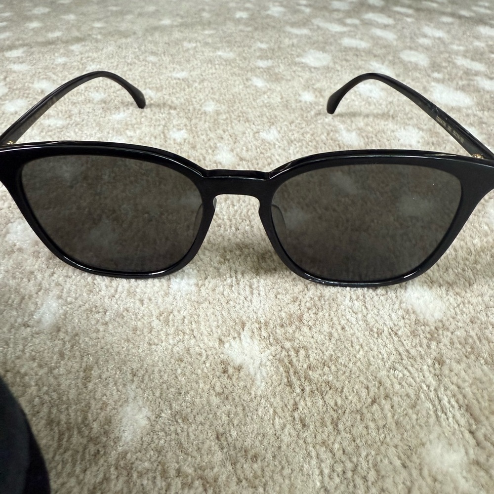 Gucci Black Sunglasses